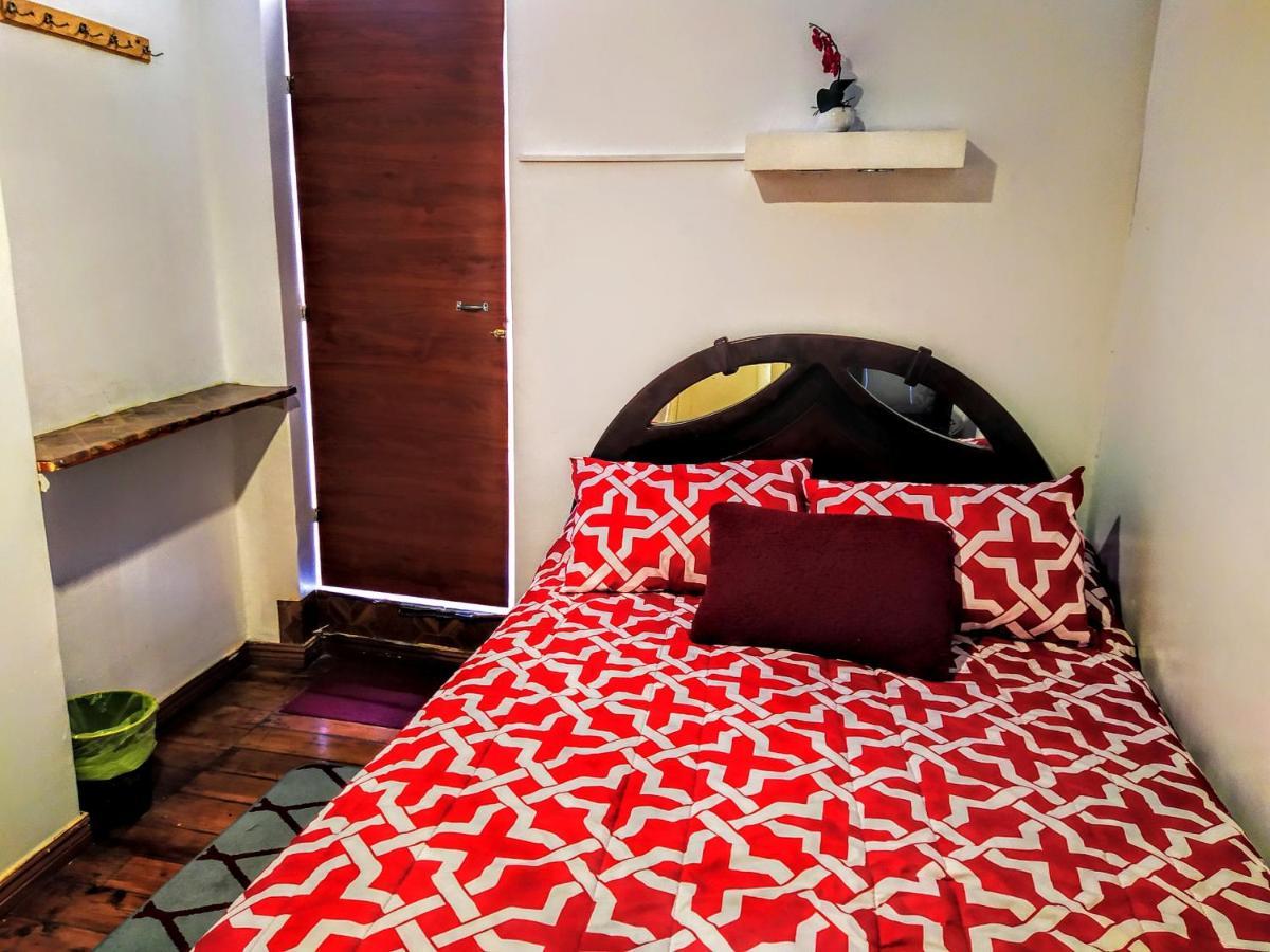 Hostal Latitud Ecuem Quito Exterior foto